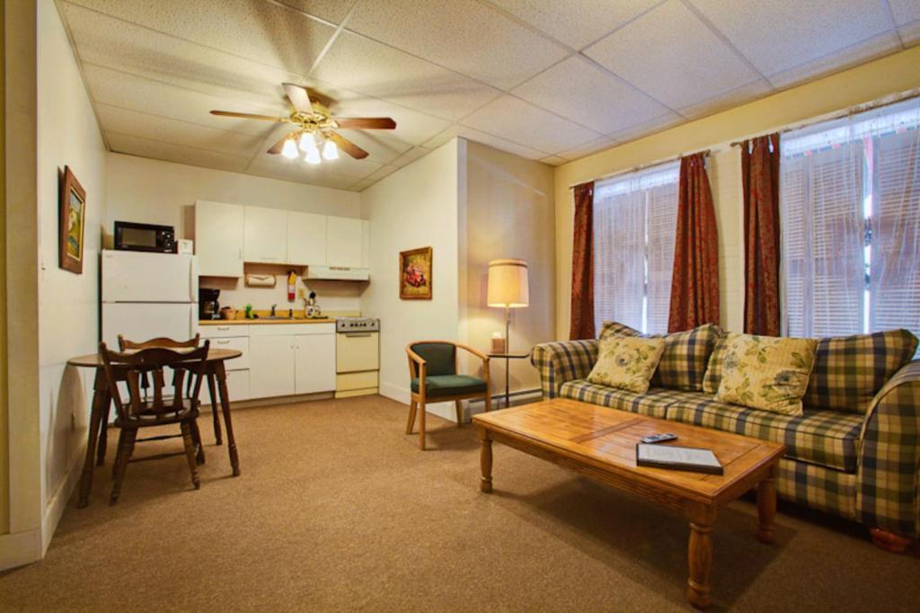 Suites On Main Margaretville Bilik gambar